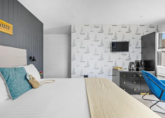 Golden Vanity Suite - Sea View - Free Wi-Fi